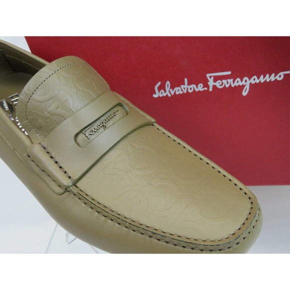 NIB FERRAGAMO NEWTON BROWN LEATHER GANCINI EMBOSSED PENNY DRIVING LOAFERS 8.5 D main image 13